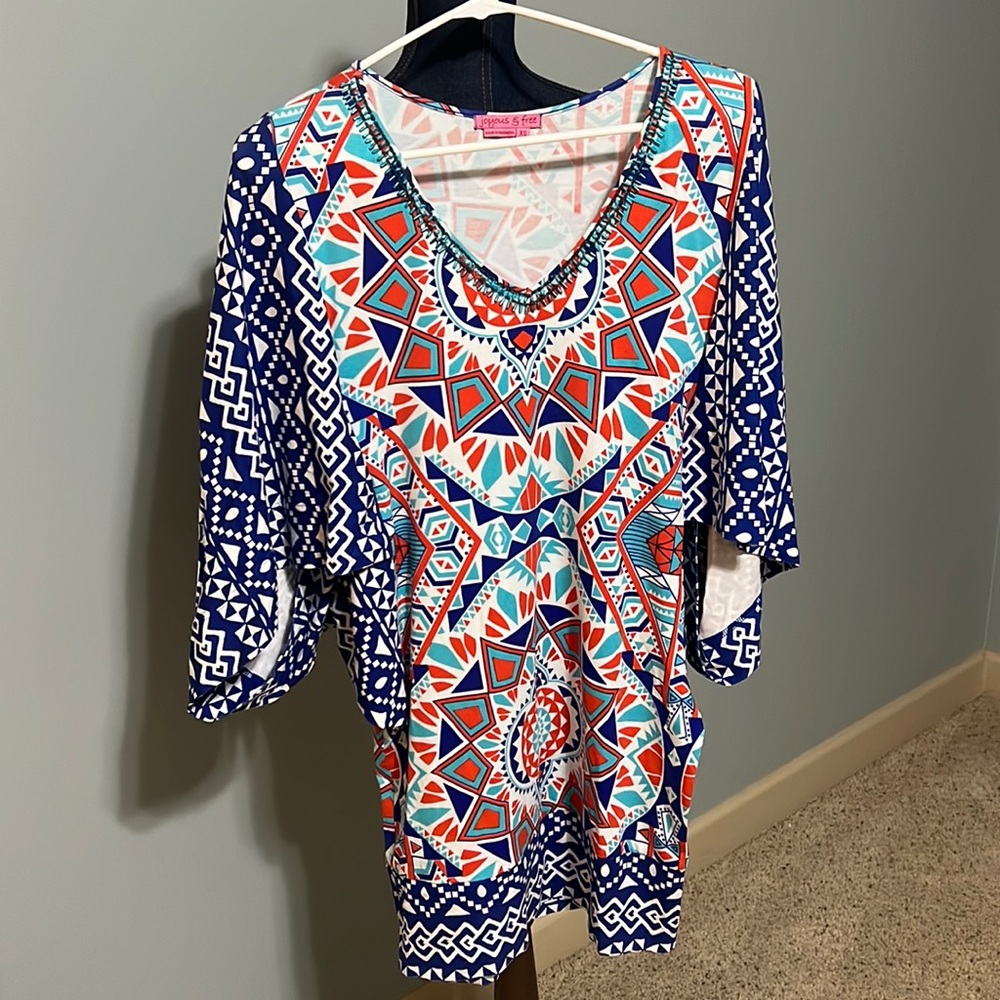 Joyous & Free top